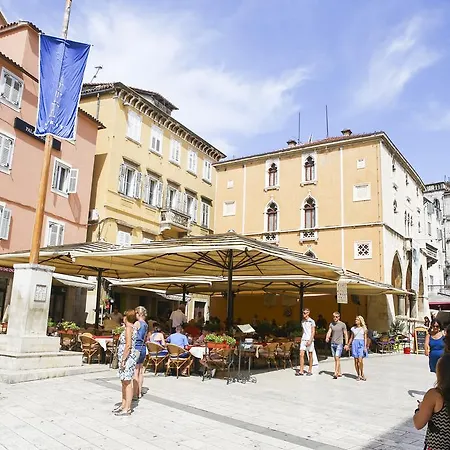 Lucena * Сплит